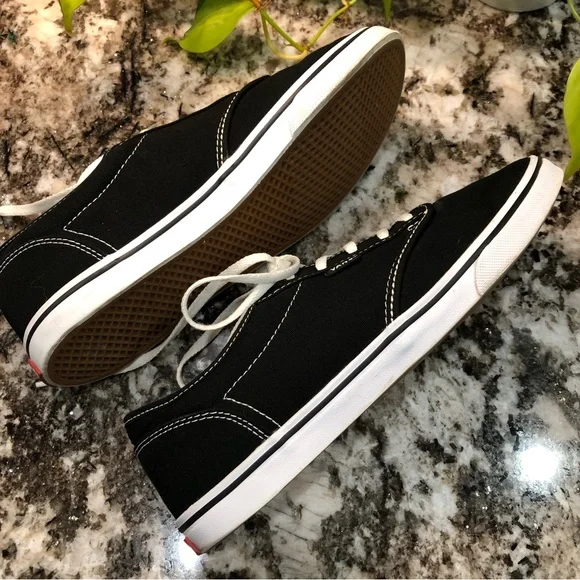 Vans black canvas lace up sneakers - Picture 6 of 10